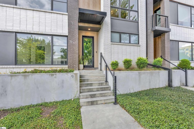 Property image 2 of 611 N Main Street in NOMA City Terrace, Greenville, SC 29601