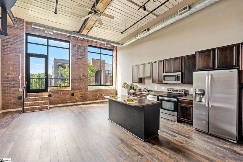 Property image 3 at 300 South Street, Simpsonville, SC 29681