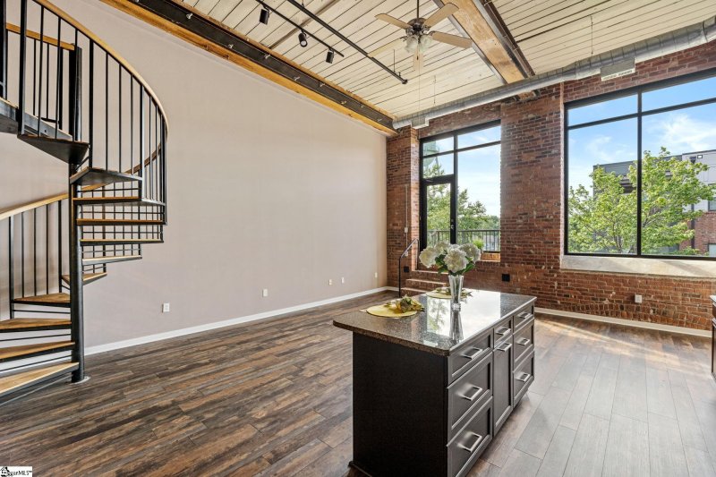 Property image 4 at 300 South Street, Simpsonville, SC 29681