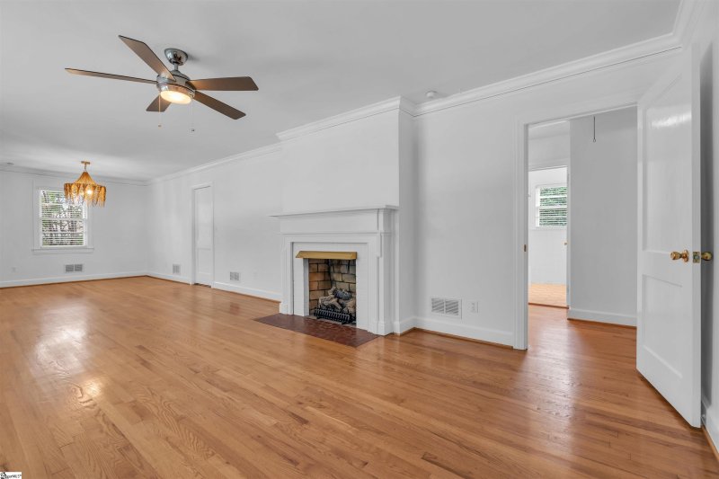 Property image 3 of 21 Broughton Drive in Croftstone Acres, Greenville, SC 29609