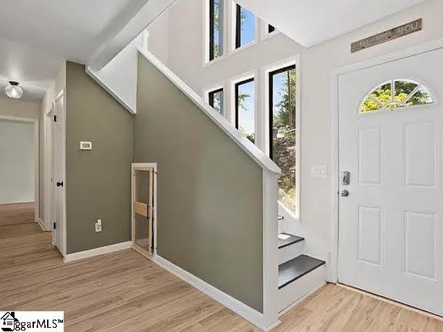 Property image 2 of 1201 Winding Way in Peppertree, Taylors, SC 29607