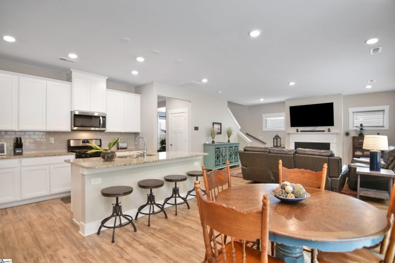 Property image 4 of 126 Walking Stick Way in Parkview Glen, Pelzer, SC 29669