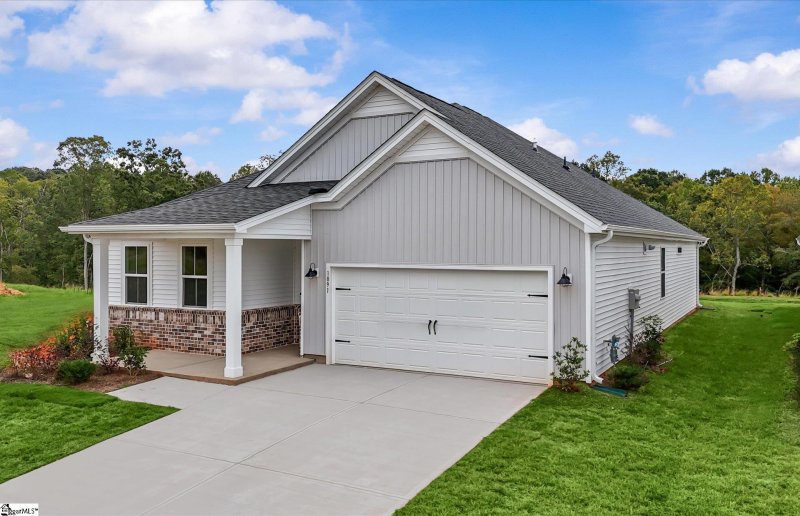 Property image 2 of 1091 Tyger Branch Drive in Sweetwater Hills, Moore, SC 29369