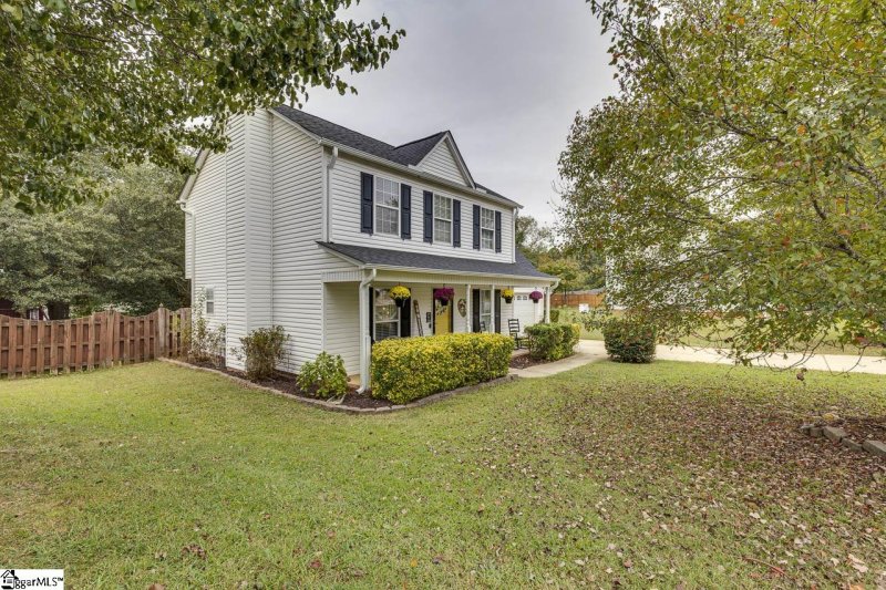 Property image 2 of 10 Madera Trail in Foxdale, Simpsonville, SC 29680