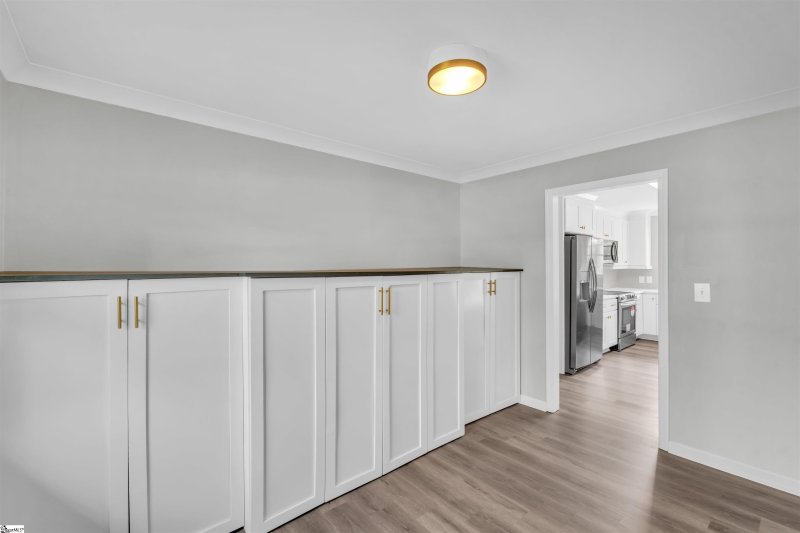 Property image 5 of 110 Leyswood Drive in Wade Hampton Gardens, Greenville, SC 29615