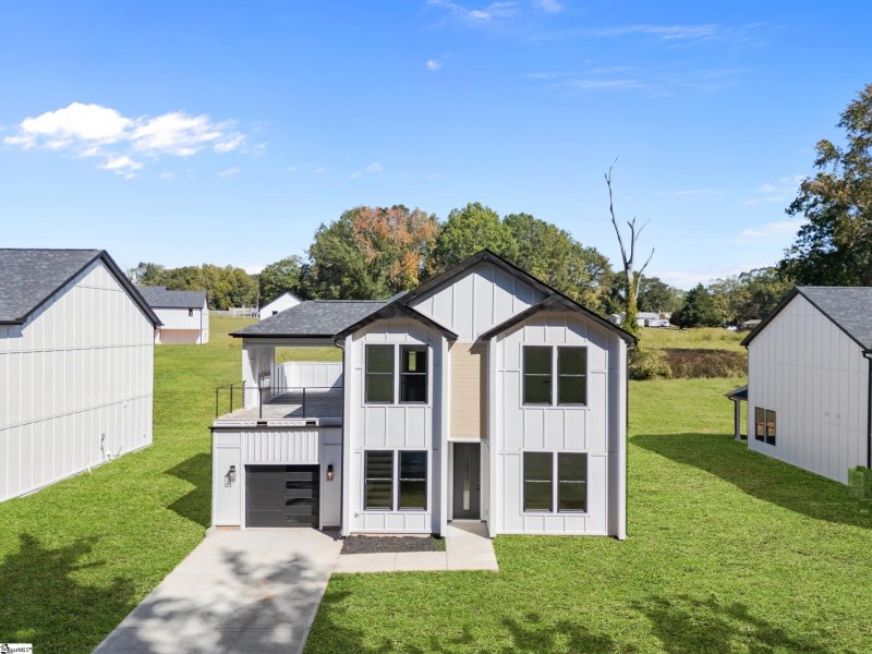 Property image 2 of 189 Eastbrook Drive in Cameron Oaks, Woodruff, SC 29388-1644