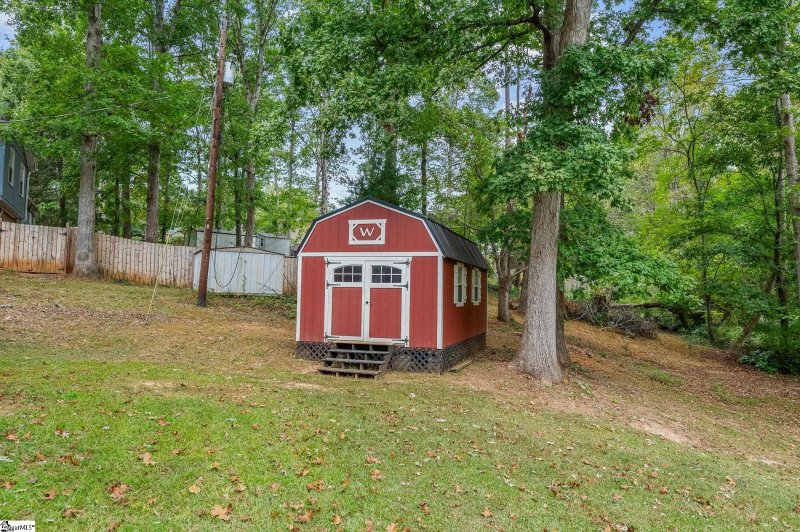 Property image 2 of 412 Tebblewood Drive in Westwood, Simpsonville, SC 29680