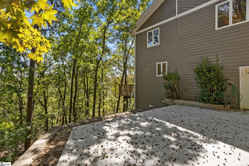 Property image 3 of 112 Shiloh Bend Road in Paris Mt, Greenville, SC 29609