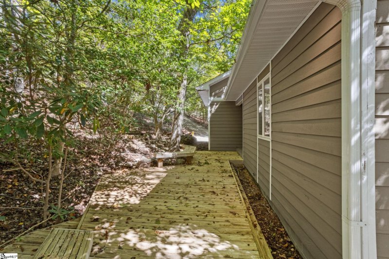 Property image 4 of 112 Shiloh Bend Road in Paris Mt, Greenville, SC 29609
