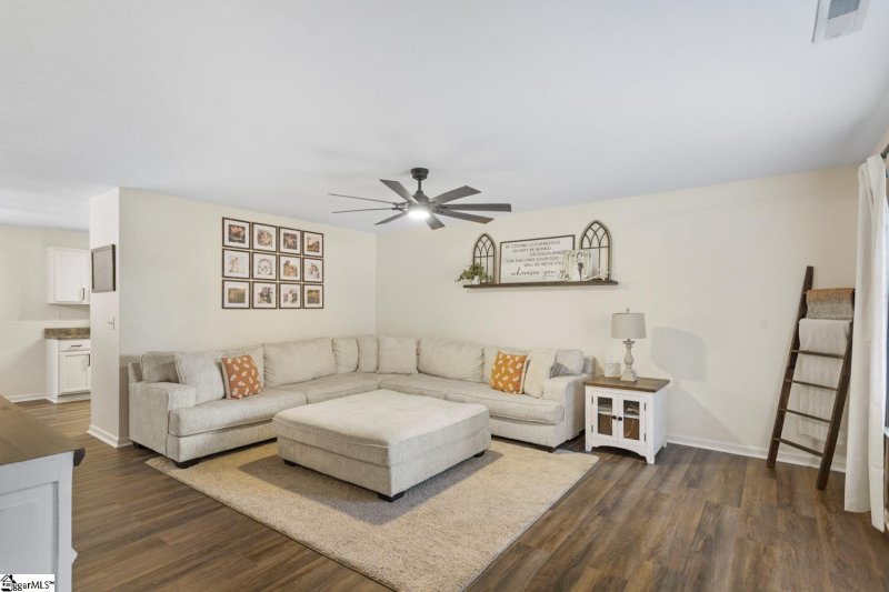 Property image 4 of 102 Lochenshire Place in Crestland, Belton, SC 29627