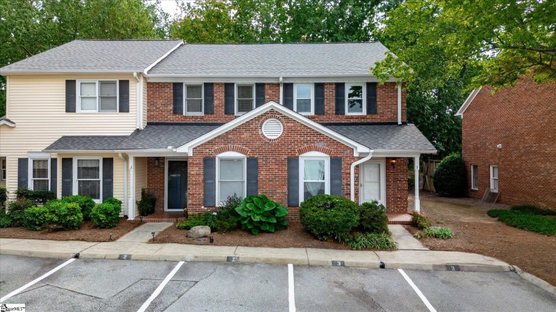 Property image 3 of 2808 E North Street in Oak Forest, Greenville, SC 29615