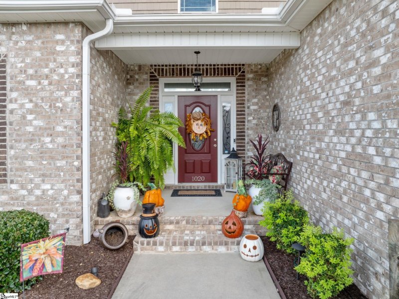 Property image 4 of 1020 Tuscany Drive in Tuscany, Anderson, SC 29621