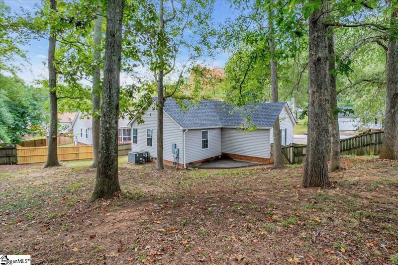 Property image 5 of 303 Dunwoody Drive in Dunwoody Oaks, Simpsonville, SC 29681