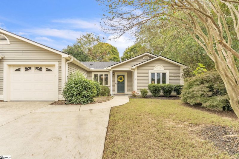 Property image 2 of 6 Milstead Way in Rolling Green Village, Greenville, SC 29615