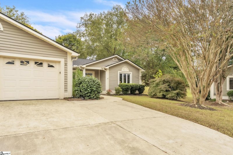 Property image 3 of 6 Milstead Way in Rolling Green Village, Greenville, SC 29615
