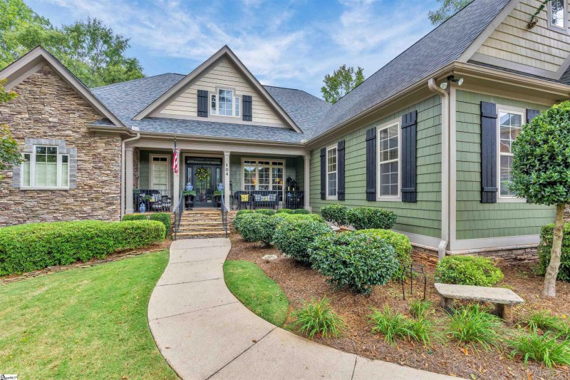 Property image 4 of 104 Fazio Court in Sycamore Ridge, Simpsonville, SC 29681