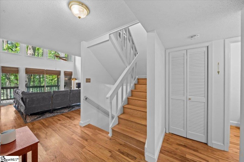 Property image 4 of 178 Ingleoak Lane in Inglewood, Greenville, SC 29615