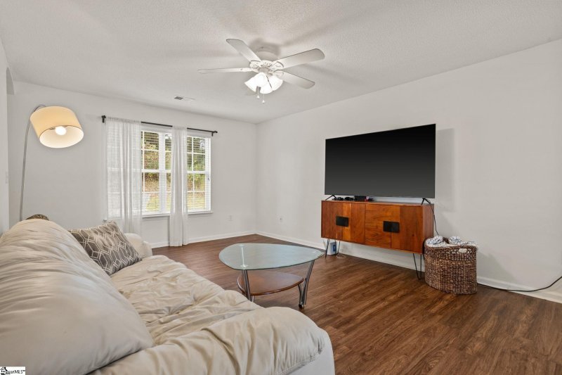 Property image 5 of 16 Laws Lane in Gunter Place, Piedmont, SC 29673