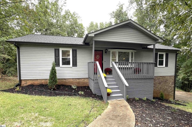 114 Mount Vernon Circle