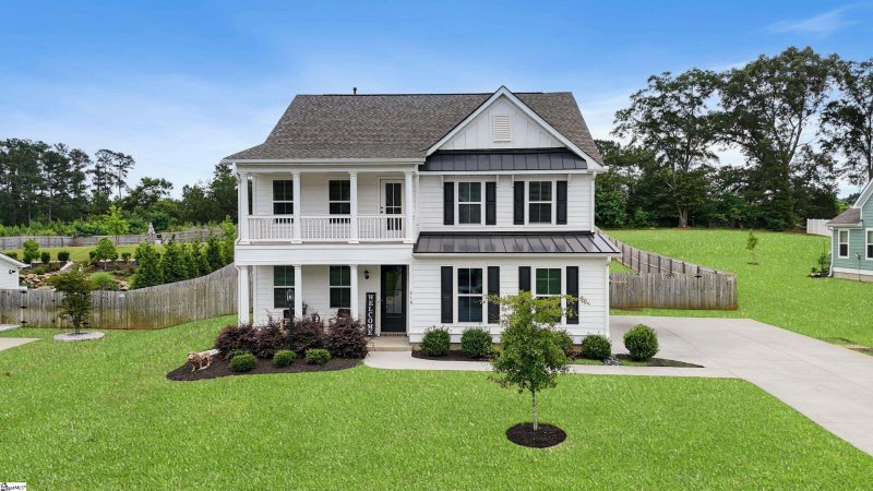 218 Deerview Trail