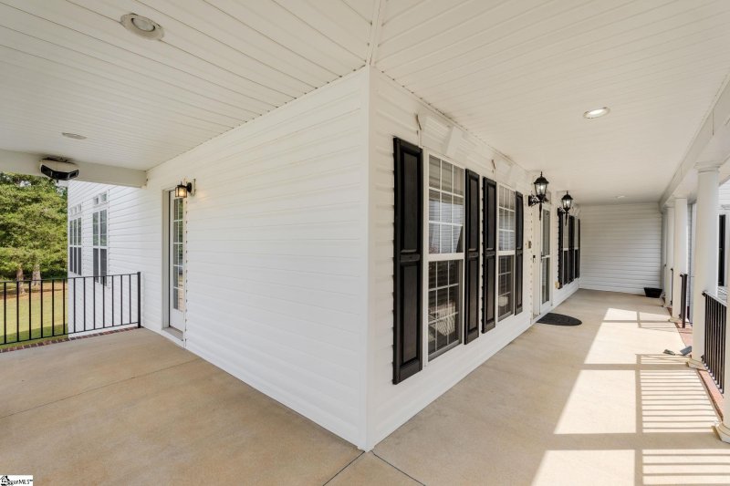 Property image 5 of 124 Hartwick Lane in Southbrook, Fountain Inn, SC 29644