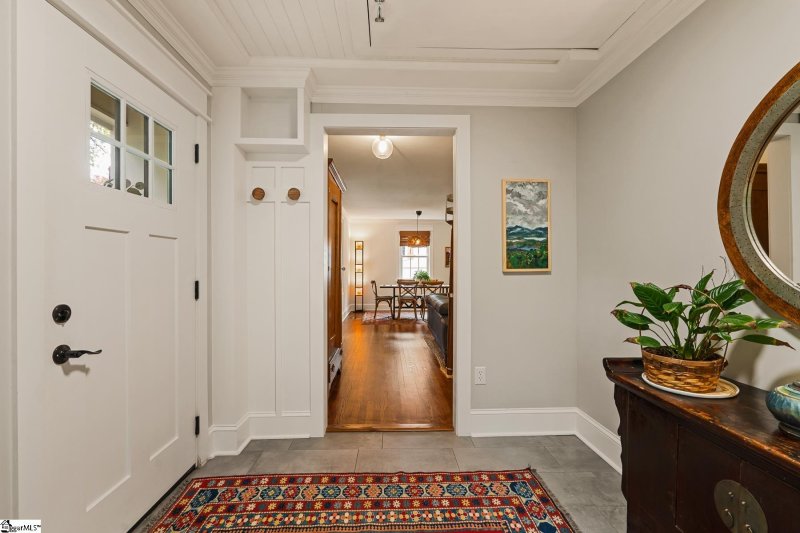 Property image 4 of 329 Ridgecrest Drive in Vista Hills, Greenville, SC 29609