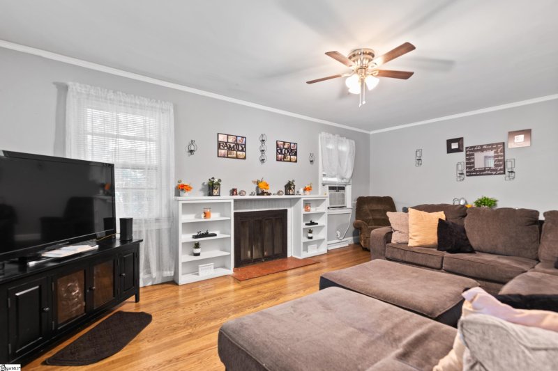 Property image 4 of 3 Twin Springs Drive in Pecan Terrace, Greenville, SC 29606-5007