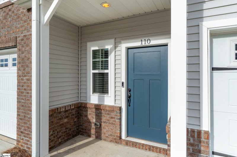 Property image 3 of 110 Callen Drive in Miller Park, Greenville, SC 29607-6182