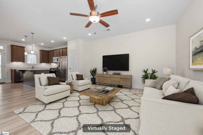 Property image 5 of 110 Callen Drive in Miller Park, Greenville, SC 29607-6182