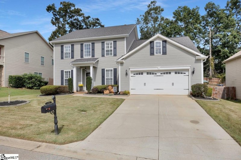 Property image 2 of 105 Landau Place in Remington, Simpsonville, SC 29680