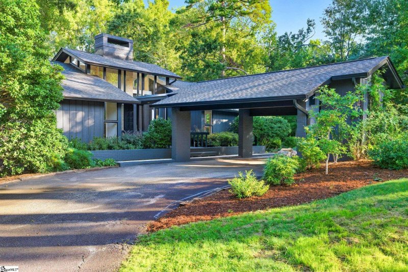 Gower Estates, Greenville Community