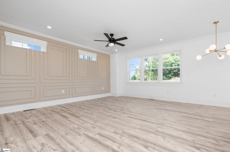 Property image 5 of 107 Mary Street in Downtown, Greenville, SC 29611