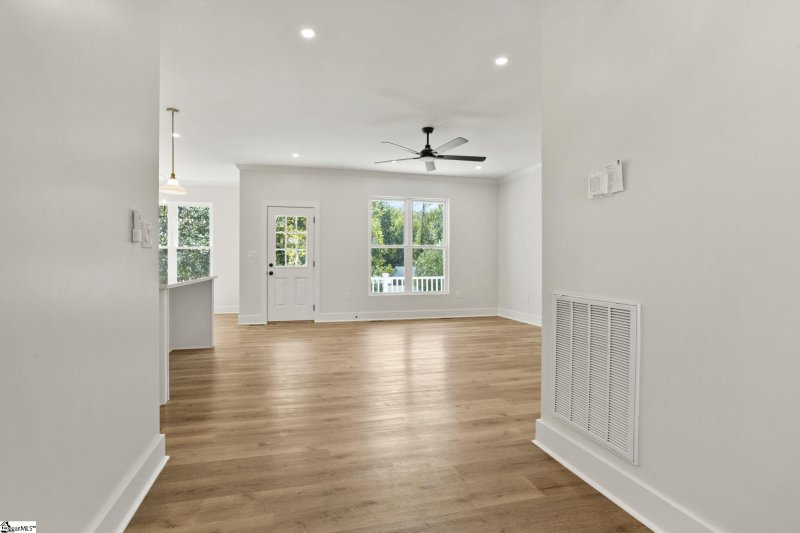 Property image 3 of 115 Alpha Drive in Kennedy Park, Greenville, SC 29605