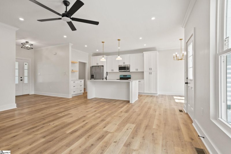 Property image 5 of 115 Alpha Drive in Kennedy Park, Greenville, SC 29605