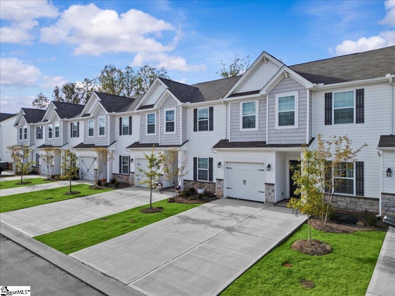 Property image 2 of 67 Fernhill Lane in Stoneledge Cottages, Fountain Inn, SC 29644