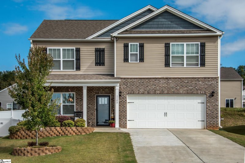 Hampton Hills, Lyman Community