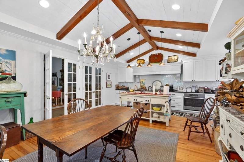 Property image 3 of 250 Sheffield Road in Belmont Heights, Greer, SC 29651