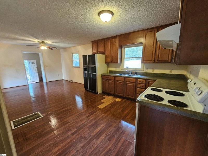 Property image 5 at 2031 Bolt Drive, Anderson, SC 29621