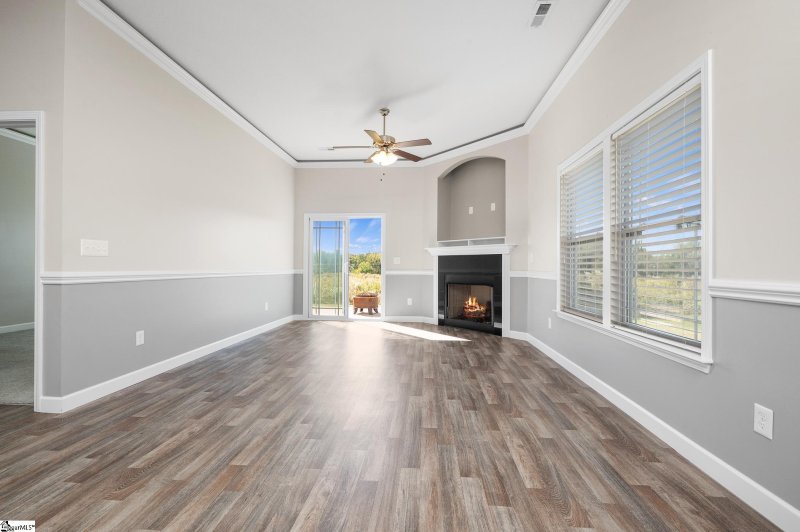 Property image 3 of 198 Highland Springs Loop in Highland Springs, Inman, SC 29349