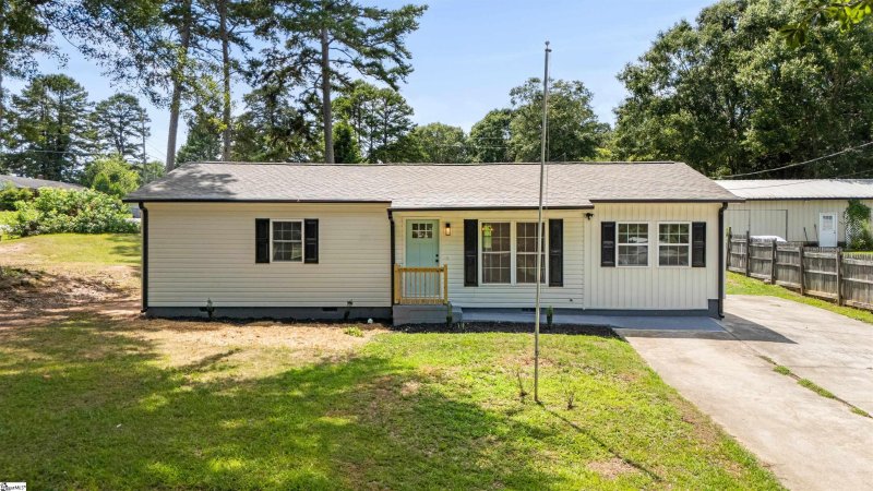 Augusta Acres, Greenville Community