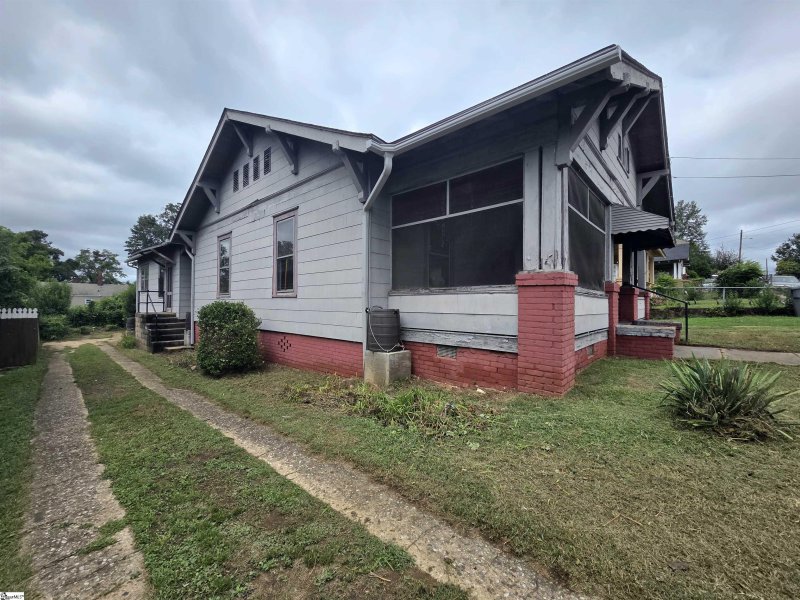 Property image 2 at 290 Hydrick Street, Spartanburg, SC 29306