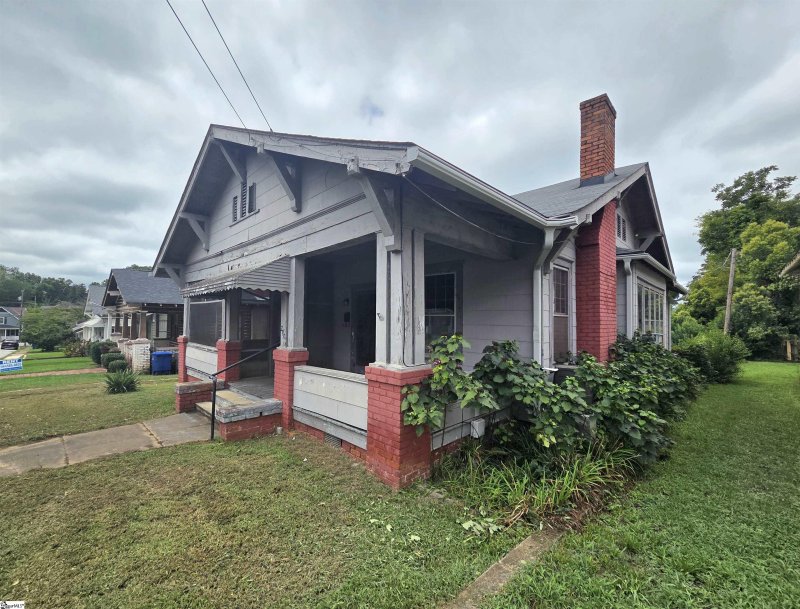Property image 3 at 290 Hydrick Street, Spartanburg, SC 29306