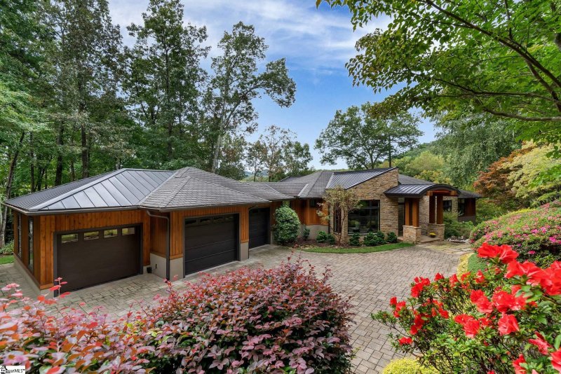 10 Water View Court