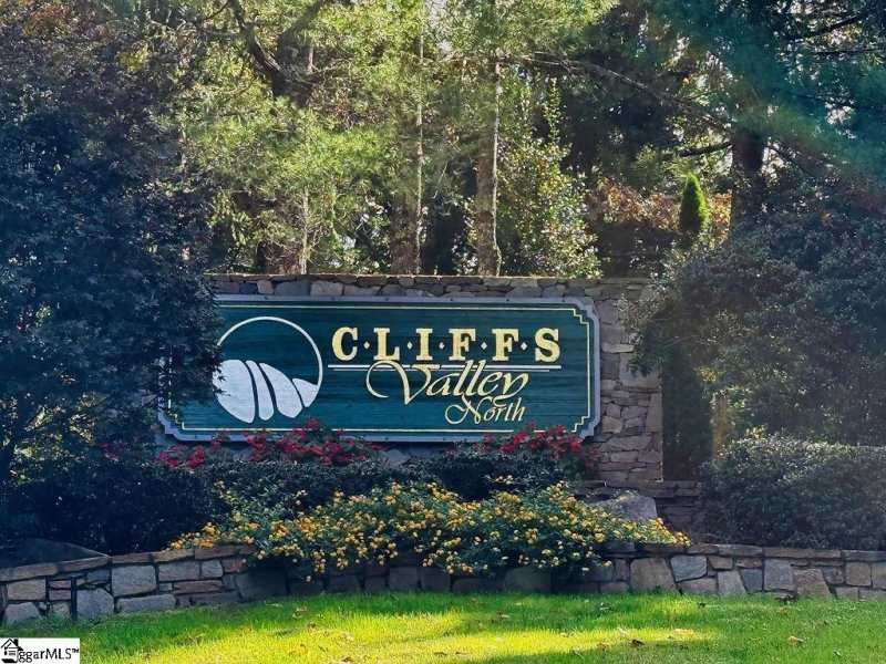 Property image 3 of 108 Sunfire Court in Cliffs Valley, Travelers Rest, SC 29690