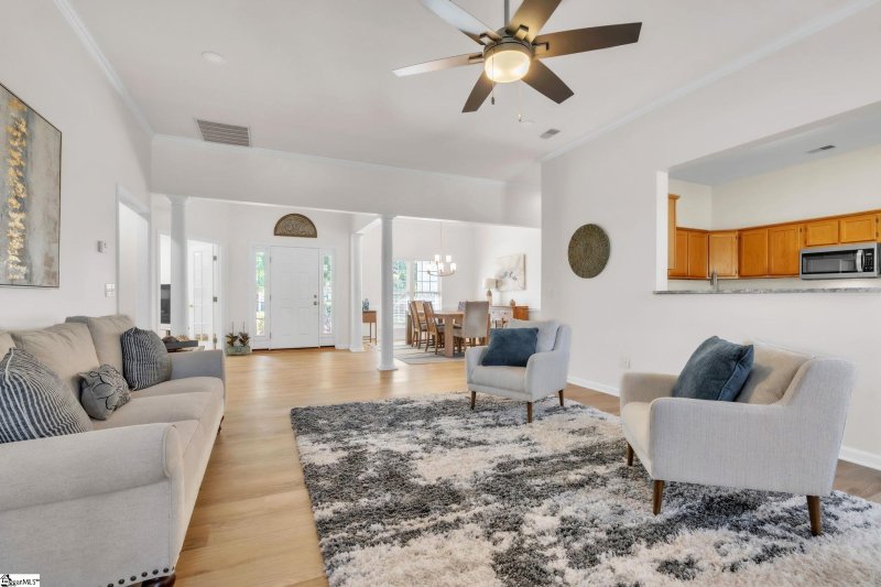 Property image 2 of 1 Big Oak Court in Roper Meadow, Simpsonville, SC 29681