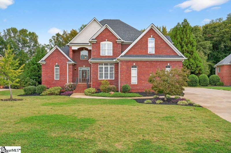 Property image 2 of 371 Benford Drive in Turtle Creek, Boiling Springs, SC 29316