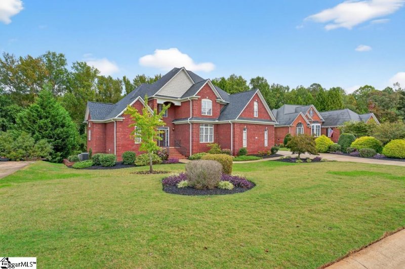 Property image 3 of 371 Benford Drive in Turtle Creek, Boiling Springs, SC 29316