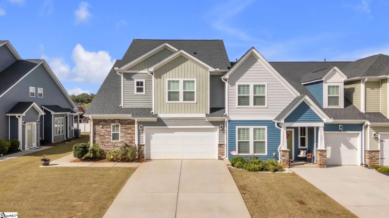 104 Greensdale Lane