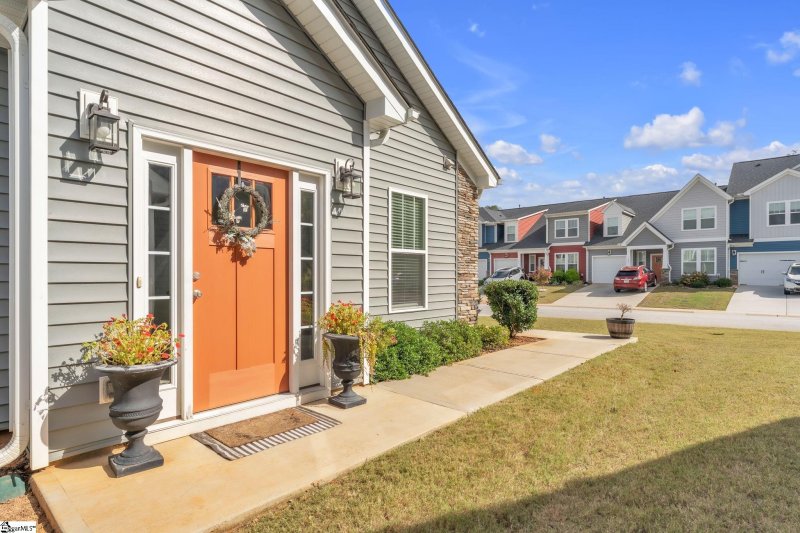 Property image 5 of 104 Greensdale Lane in Sheffield Village, Easley, SC 29642