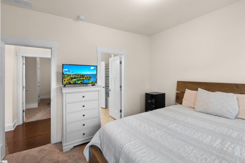 Property image 5 of 209 Bank Swallow Way in Lost River, Simpsonville, SC 29680